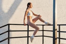 1-2！1-3！足坛疯狂一夜，切尔西倒下，穆帅出局，曼城又掉链子